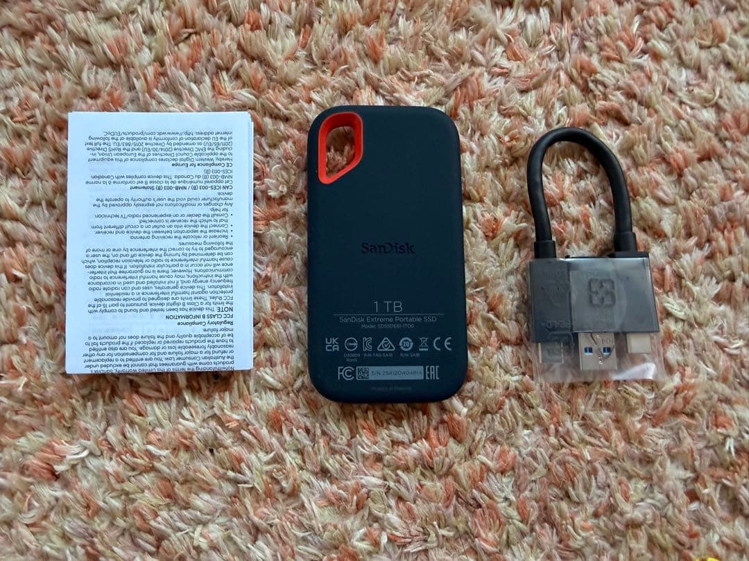 SanDisk Extreme SSD 1TB USBケーブル付き