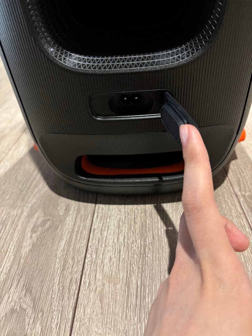 JBL バーティーボックス110 ※購入希望の場合は一言お申し付け下さい。