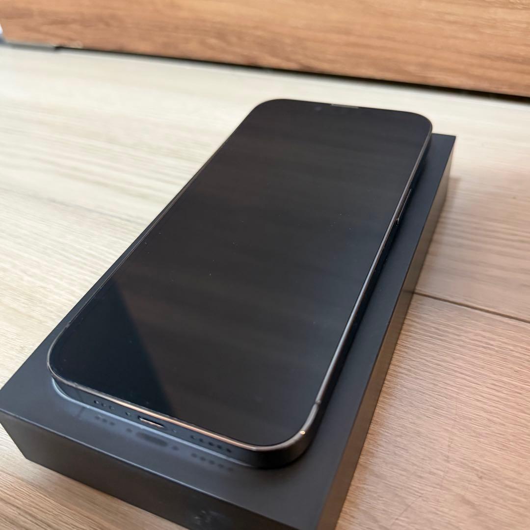 美品　Apple iPhone 13 Pro 本体 グラファイト　256㎇