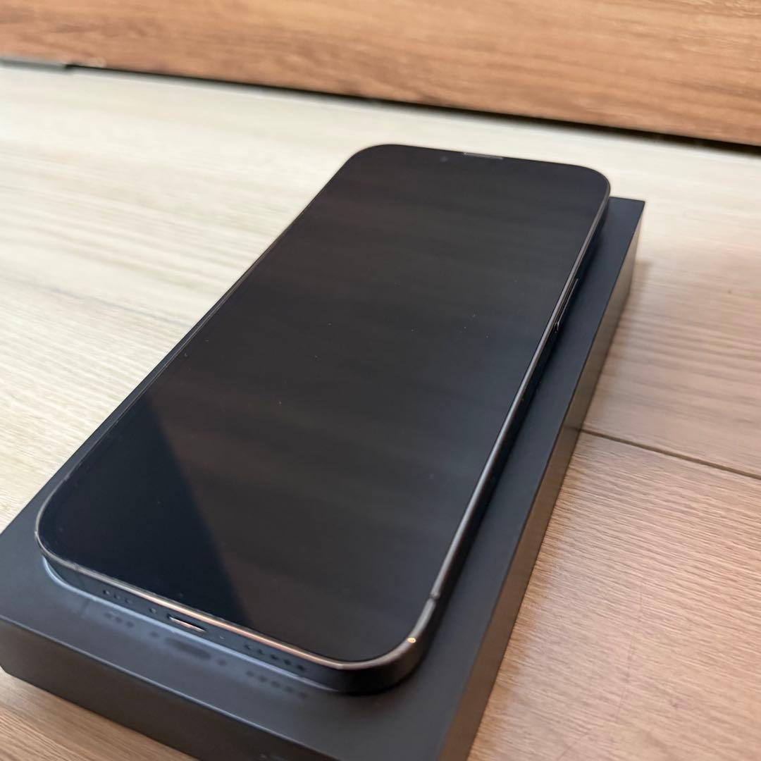 美品　Apple iPhone 13 Pro 本体 グラファイト　256㎇