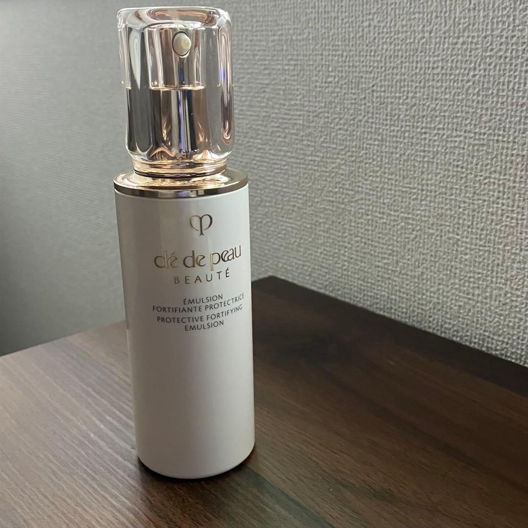 クレドポーボーテ　clé de peau エマルジョン 朝用乳液