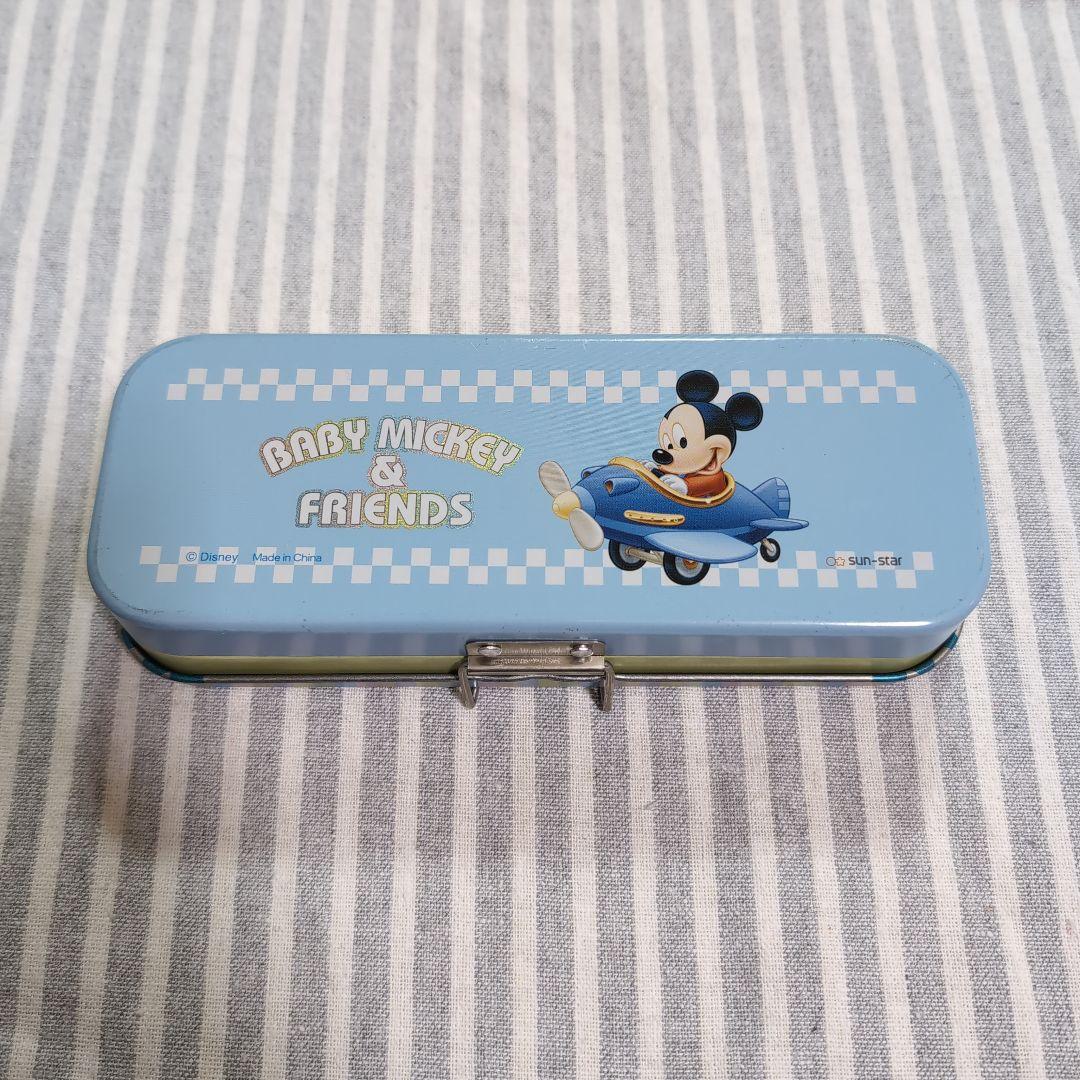 ディズニー　缶ペンケース