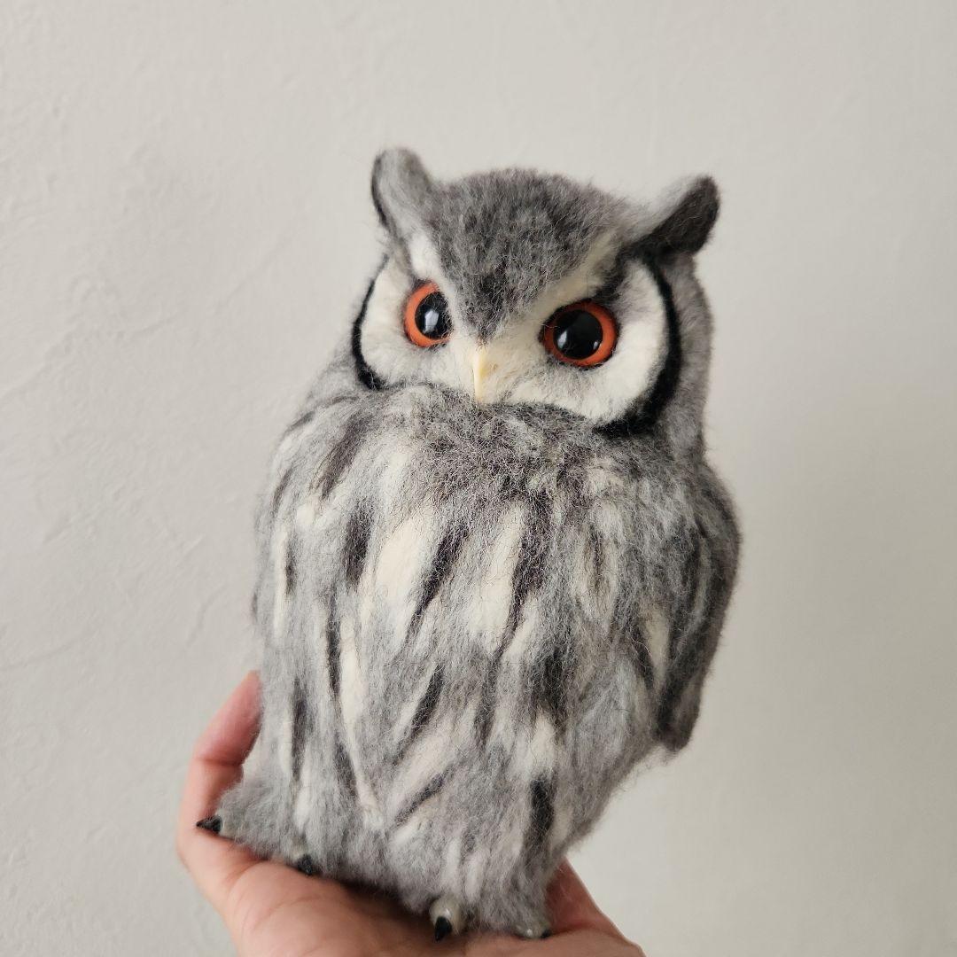 羊毛フェルト 置物　アフリカオオコノハズク　 約18cm