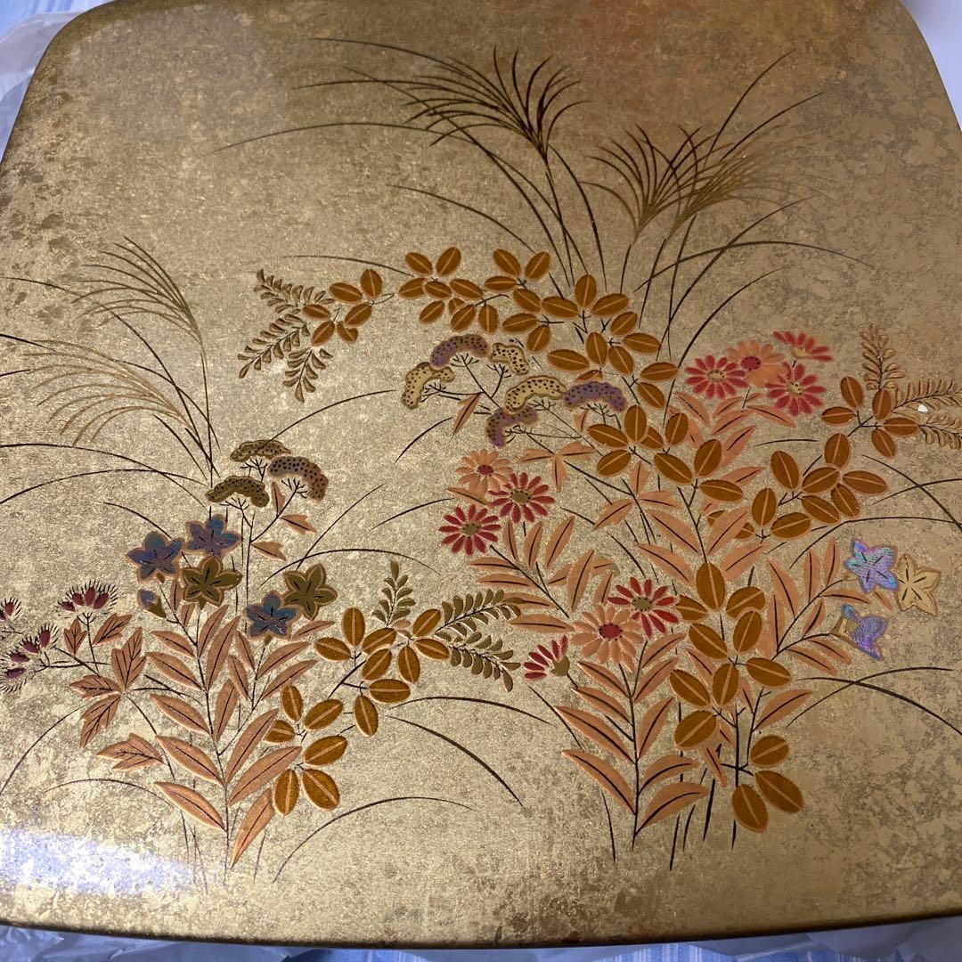 【値下げ】加賀箔工芸　金色花柄漆器重箱