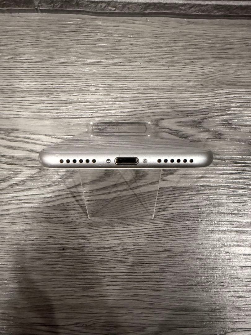 【美品】iPhone 8 ホワイト 64GB バッテリー100% SIMフリー