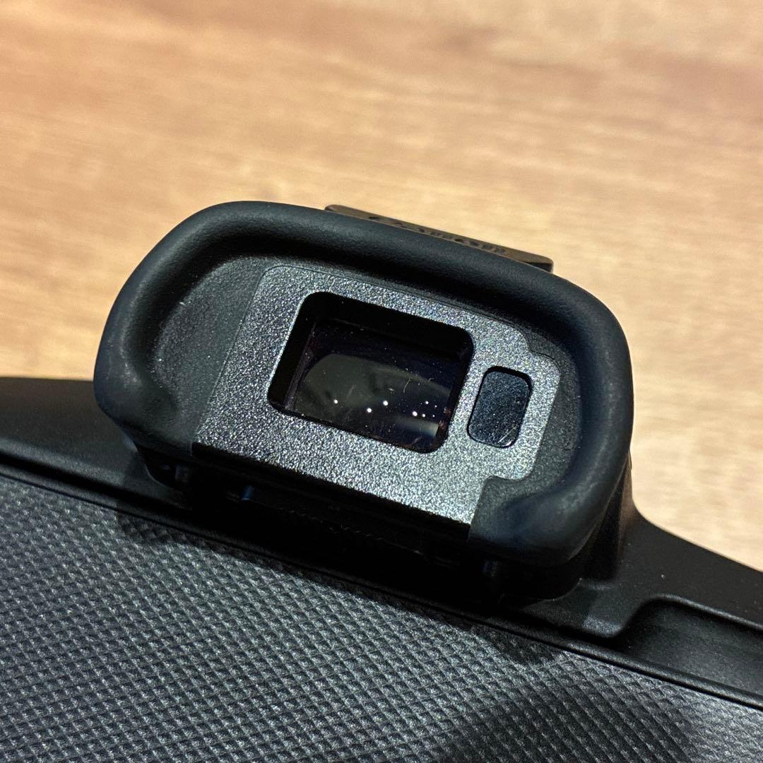 【極美品】CANON R50 ボディ + 単焦点 & 望遠レンズ