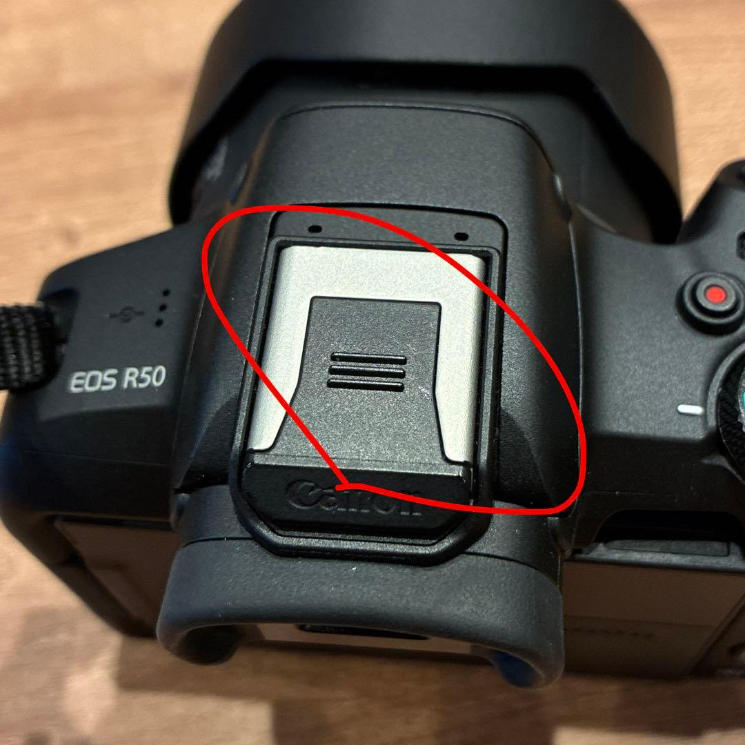 【極美品】CANON R50 ボディ + 単焦点 & 望遠レンズ