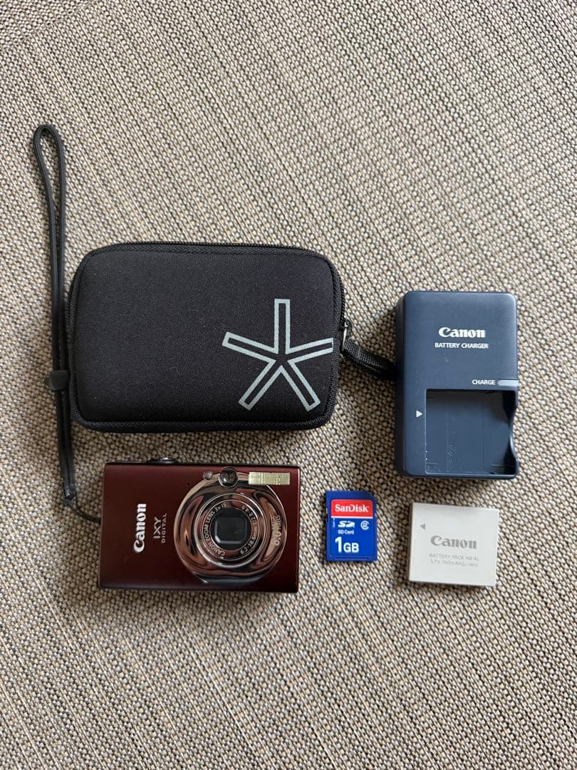 Canon IXY Digital 8.0メガピクセル ブラウン