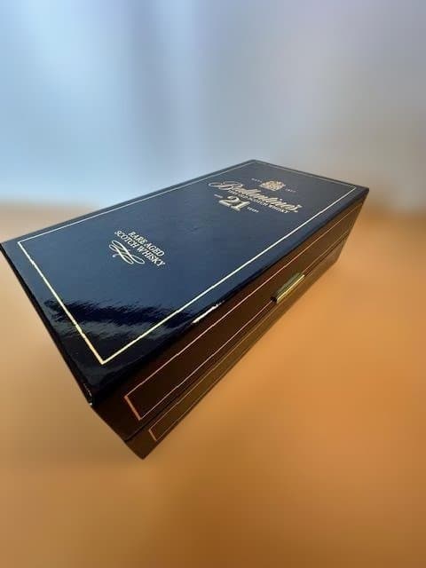 【未開栓・箱付】バランタイン 21年 青陶器ボトル 700ml 43% 古酒