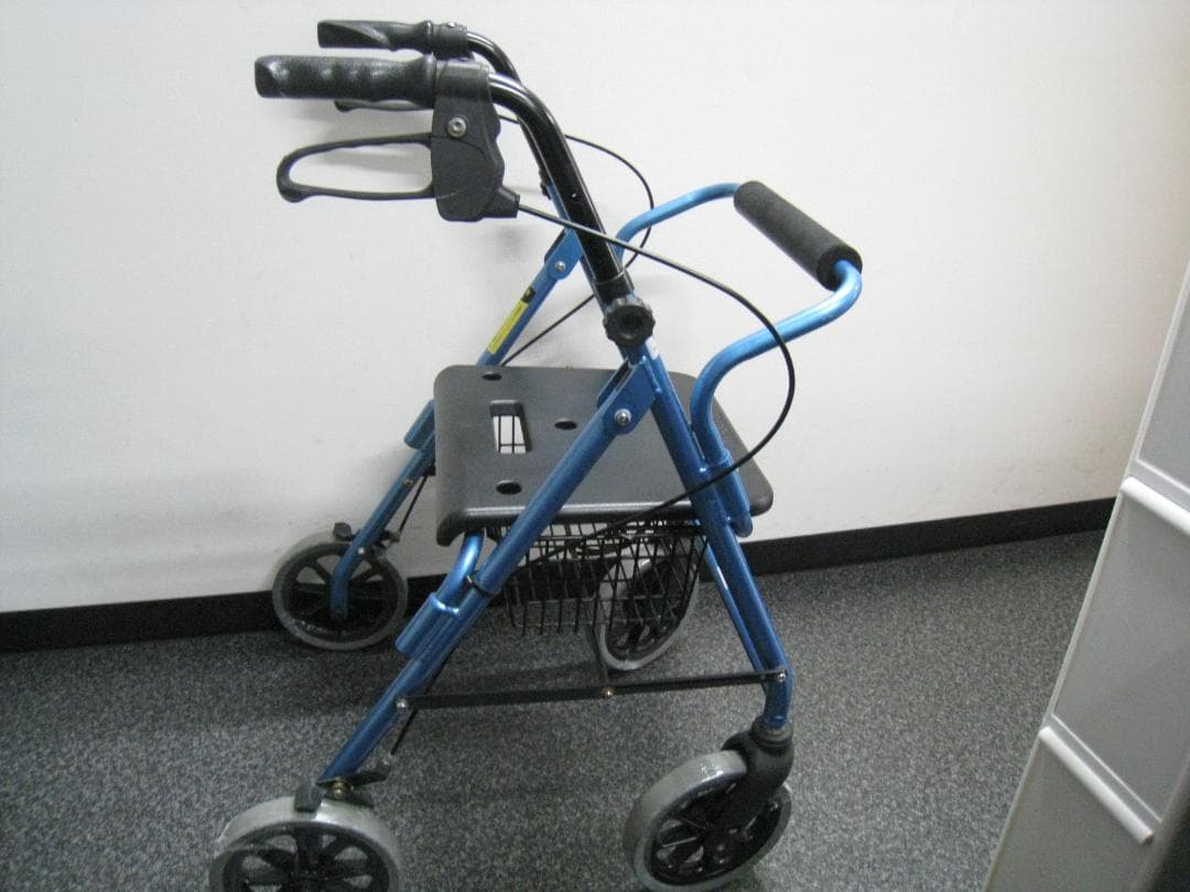 ハッピーⅡ NB 竹虎 歩行器 介護用品 ブルーメタリック バスケット付き