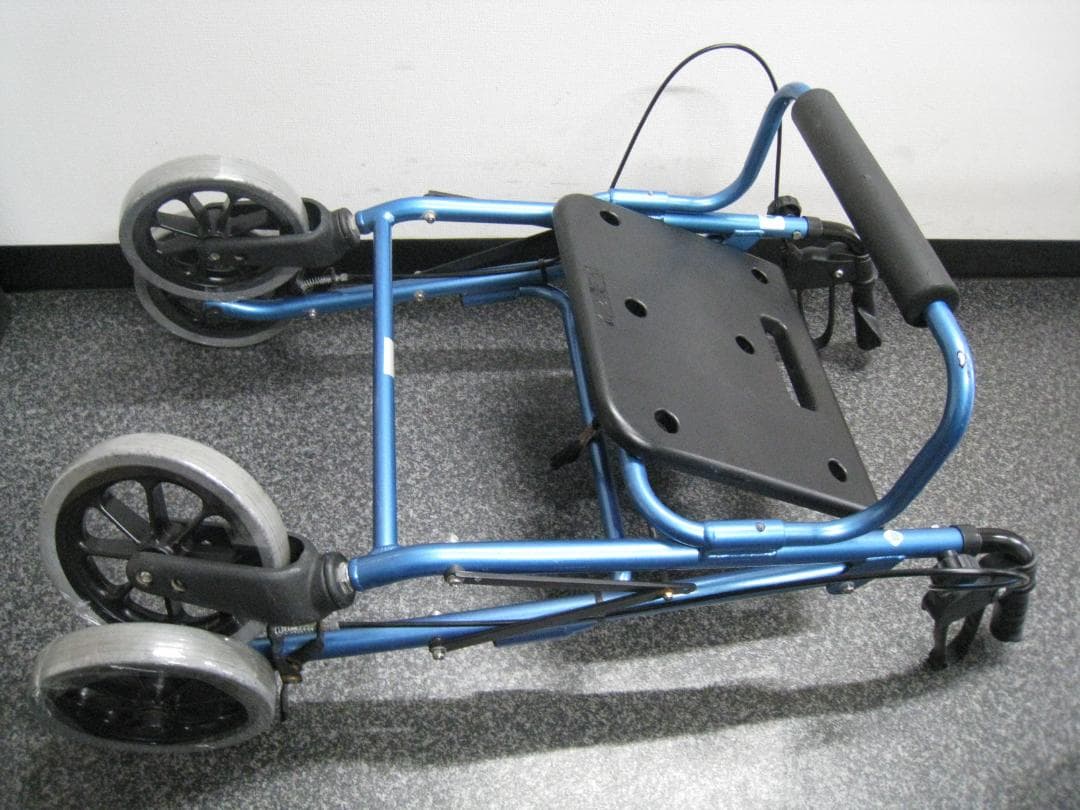 ハッピーⅡ NB 竹虎 歩行器 介護用品 ブルーメタリック バスケット付き