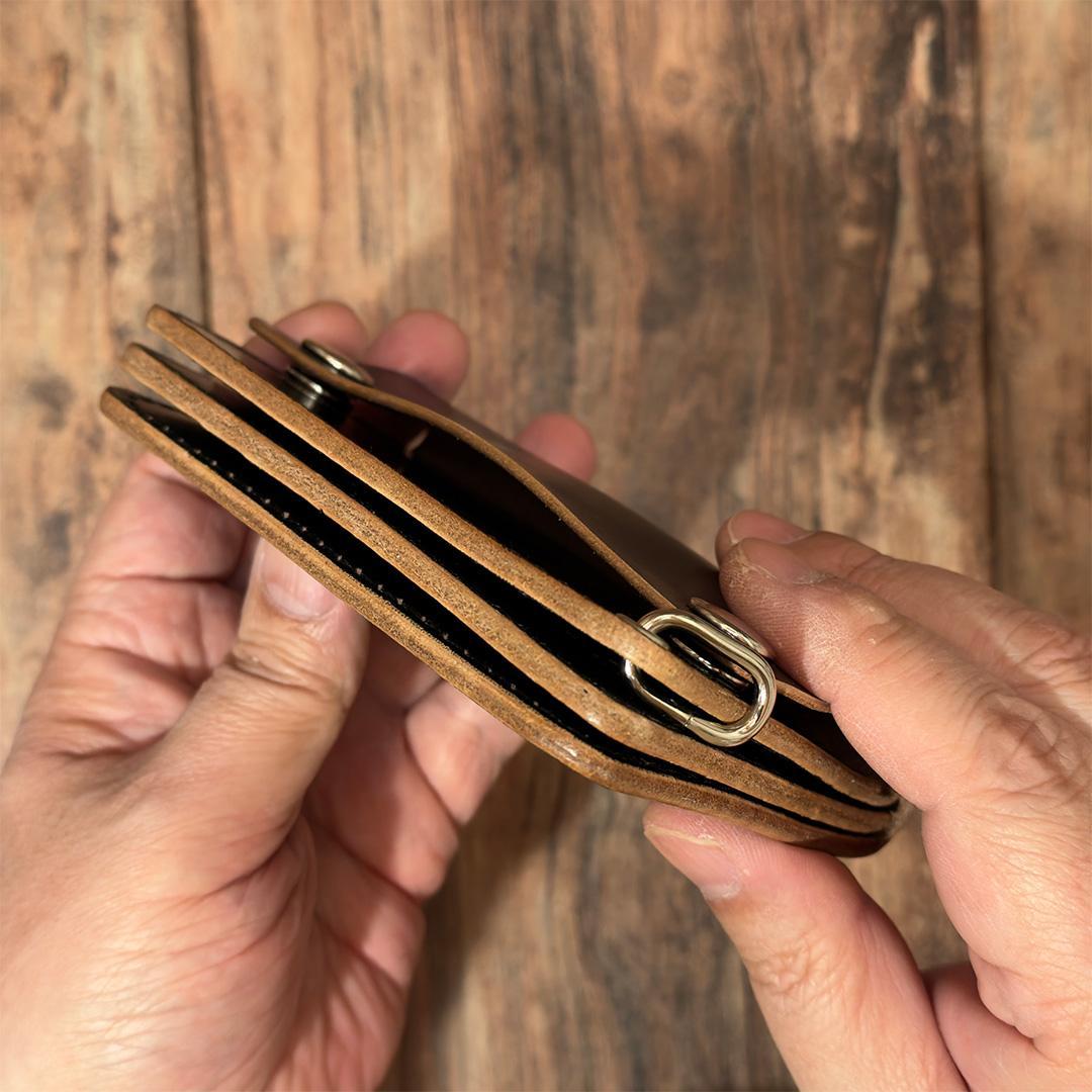 昭南本ヌメ 丘染めブラック茶芯 ・ショートトラッカーウォレット｜ニッケル金具使用