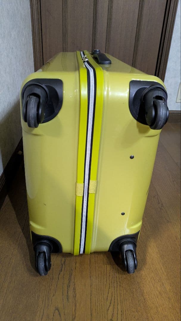 ✨ハードシェル·スーツケース·ライトグリーン★M★60〜70Ｌ