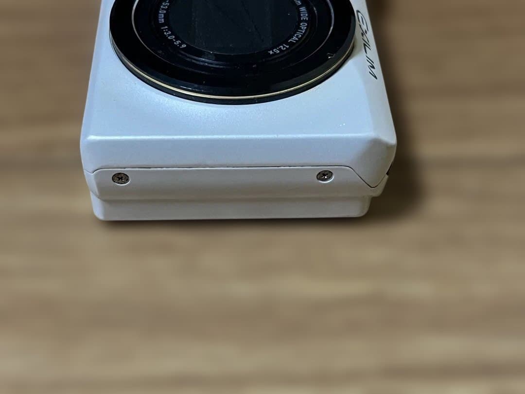 CASIO EXILIM EX-ZR100 コンパクトデジタルカメラ