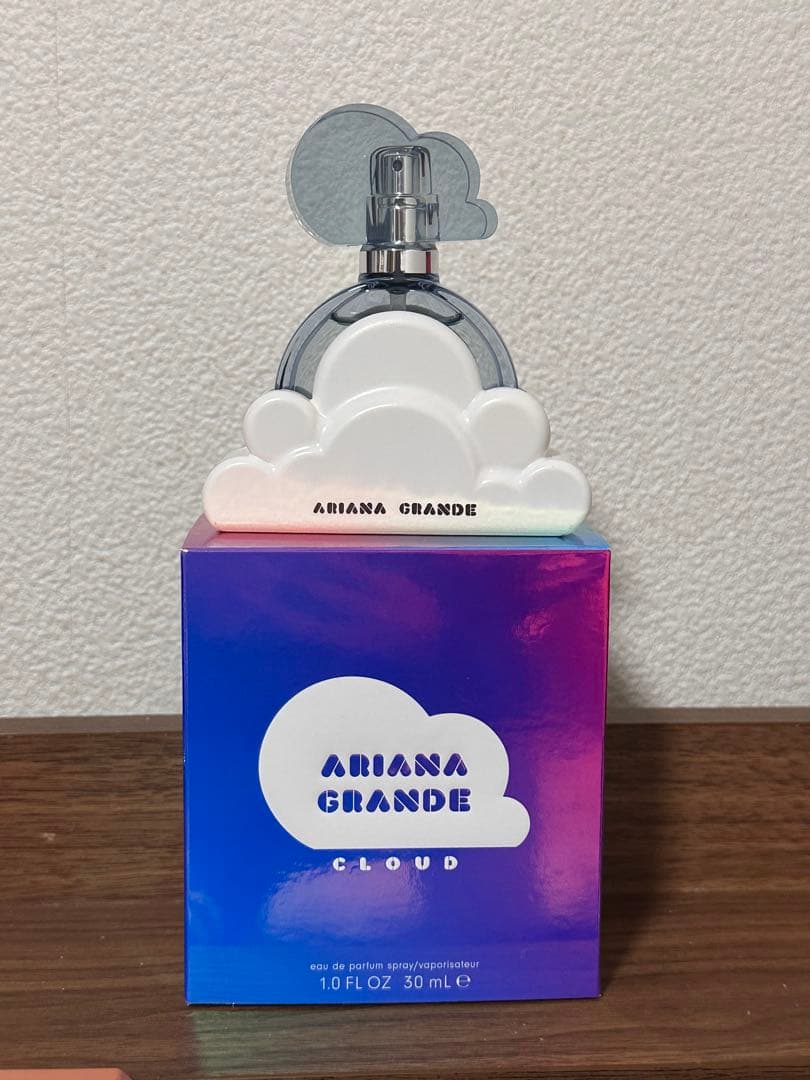 香水(女性用) Ariana Grande Cloud 30ml & Tiffany & Co