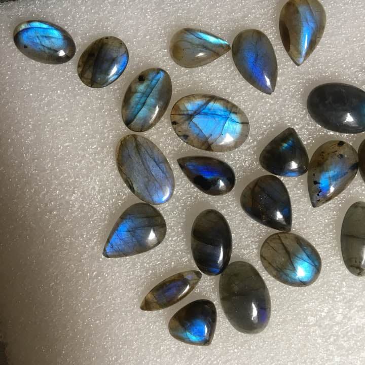 ラブラドライト ルース 24粒まとめ売り  no.229