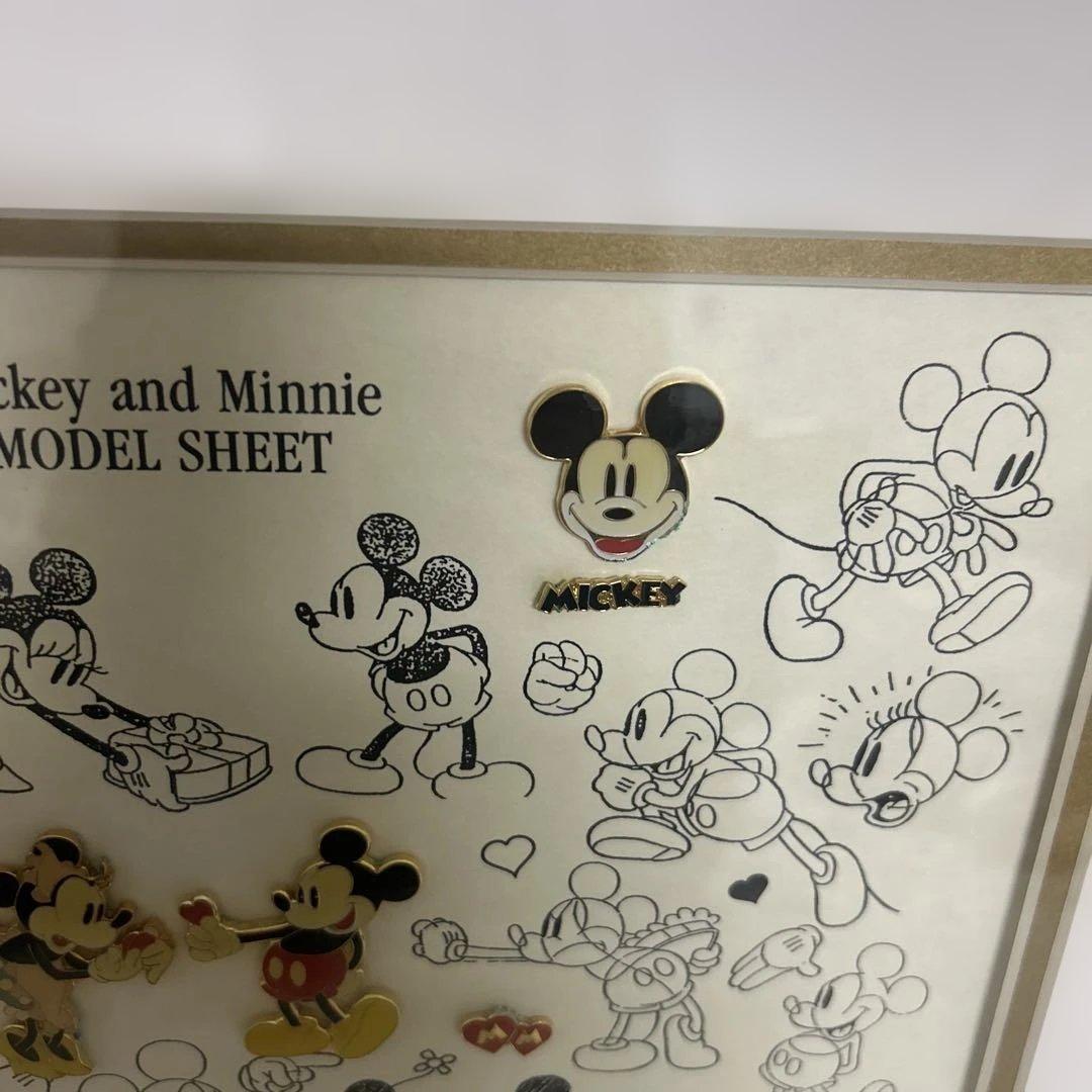 2500点限定★ディズニー　ミッキー　ミニー　model sheet バッジ