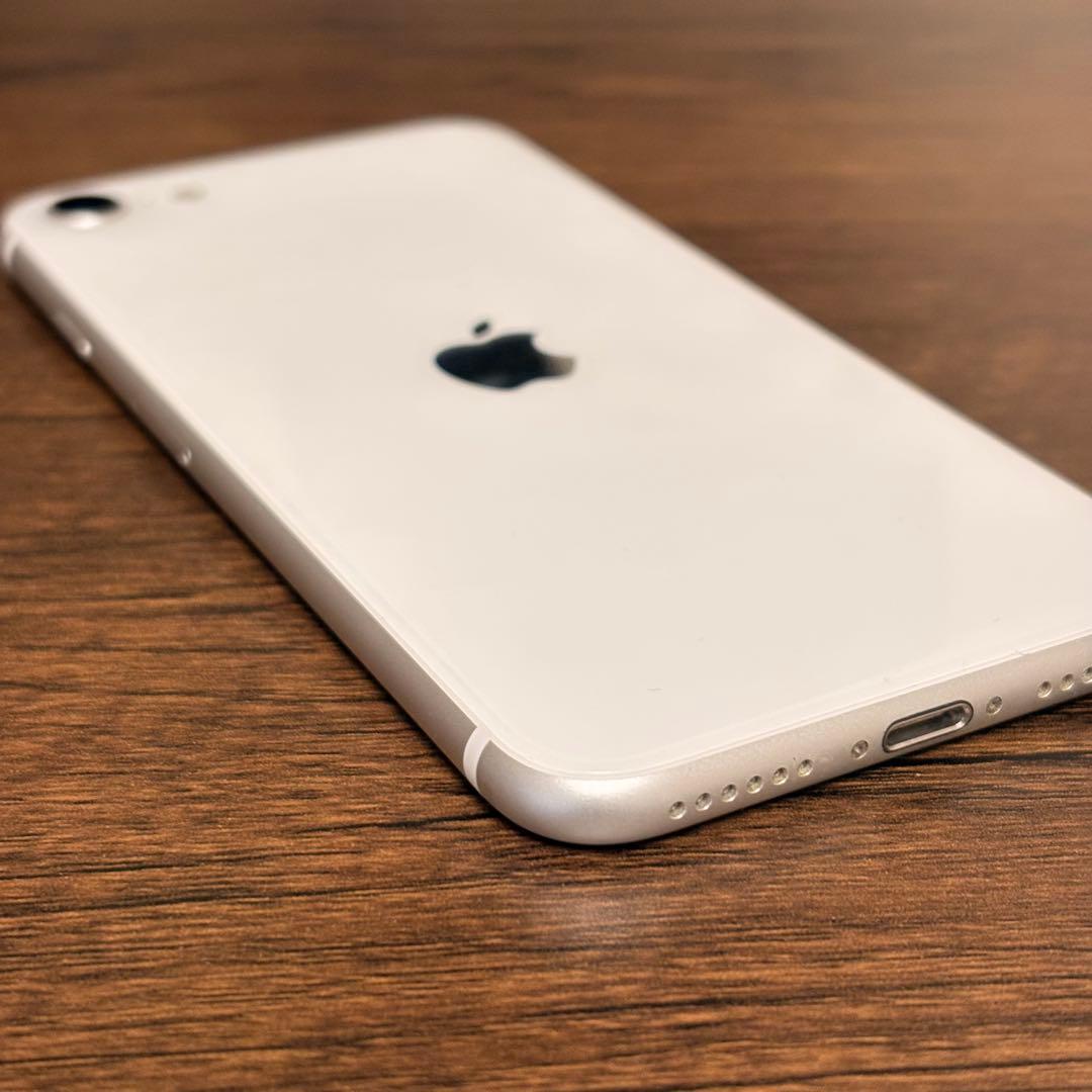【超美品】iPhone SE2 ホワイト SIMフリー 64GB