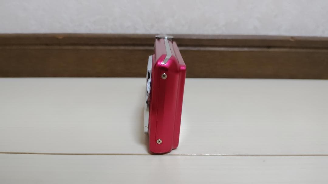 美品 動作確認済 CASIO EXILIM EX-Z880 赤 軽量 胸ポケット