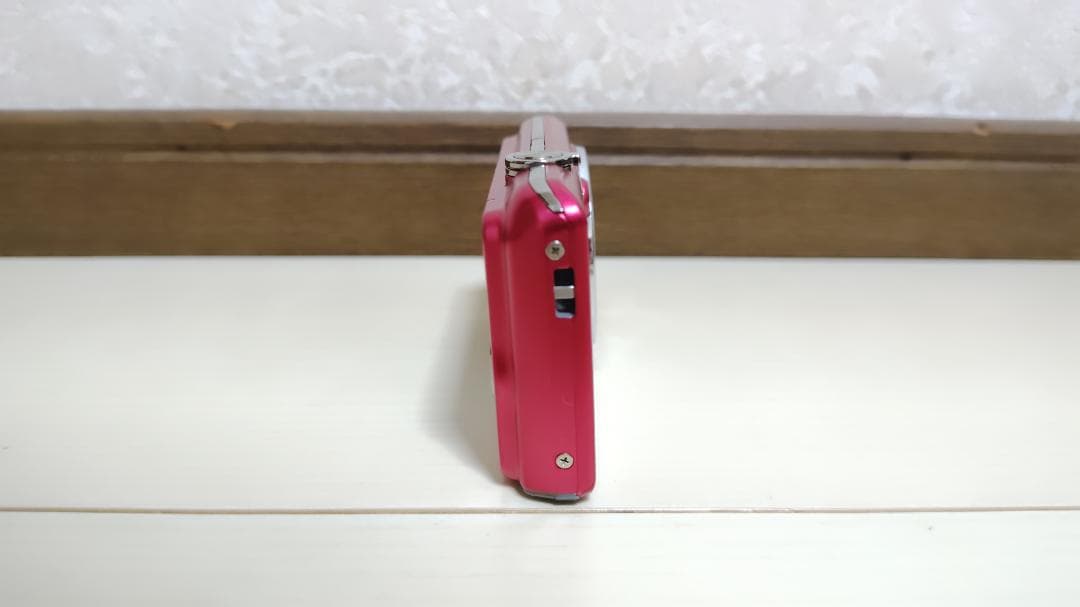 美品 動作確認済 CASIO EXILIM EX-Z880 赤 軽量 胸ポケット