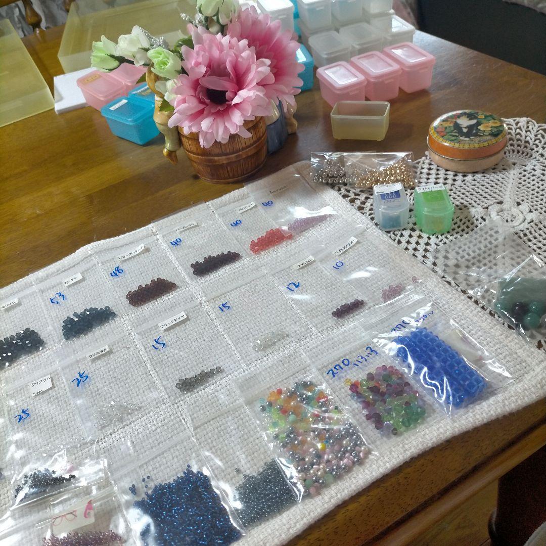 ♥スワロフスキービーズ　ハンドメイド　まとめ売り1000個以上‼️オマケ付き♥