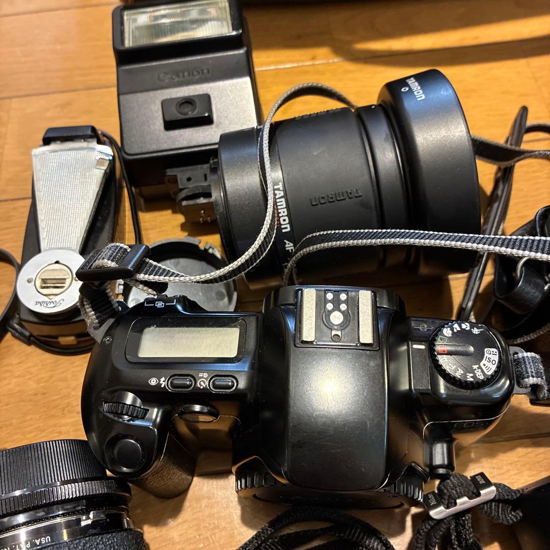 フィルムカメラ3台　レンズ 3台　フラッシュ2台　カメラバック　まとめ売り