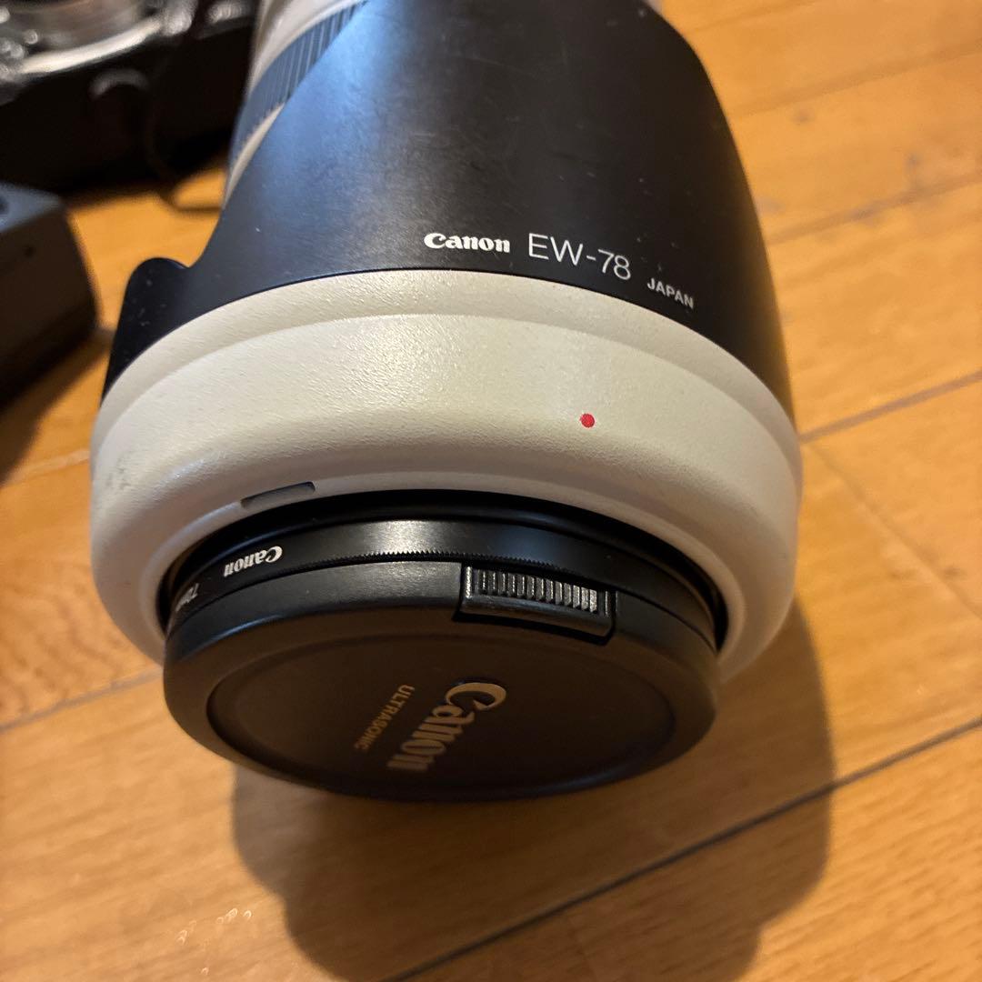 フィルムカメラ3台　レンズ 3台　フラッシュ2台　カメラバック　まとめ売り