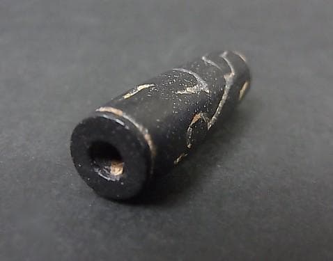 ★D2602★古代石 (264) 3.8㎝　彫刻　印章石　出土品