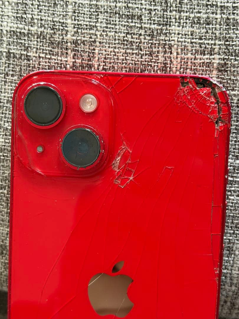 ジャンク品　iPhone14 128GB　本体　背面割れ