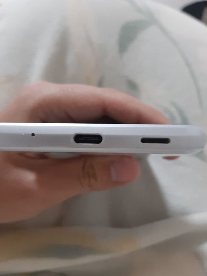 SHARP AQUOS sense3 plus 本体