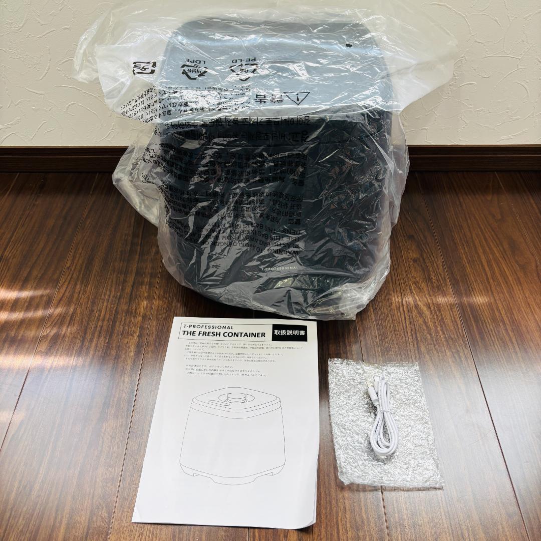 美品 T-PROFESSIONAL 魔法の真空保存容器 ペットフード 米びつ