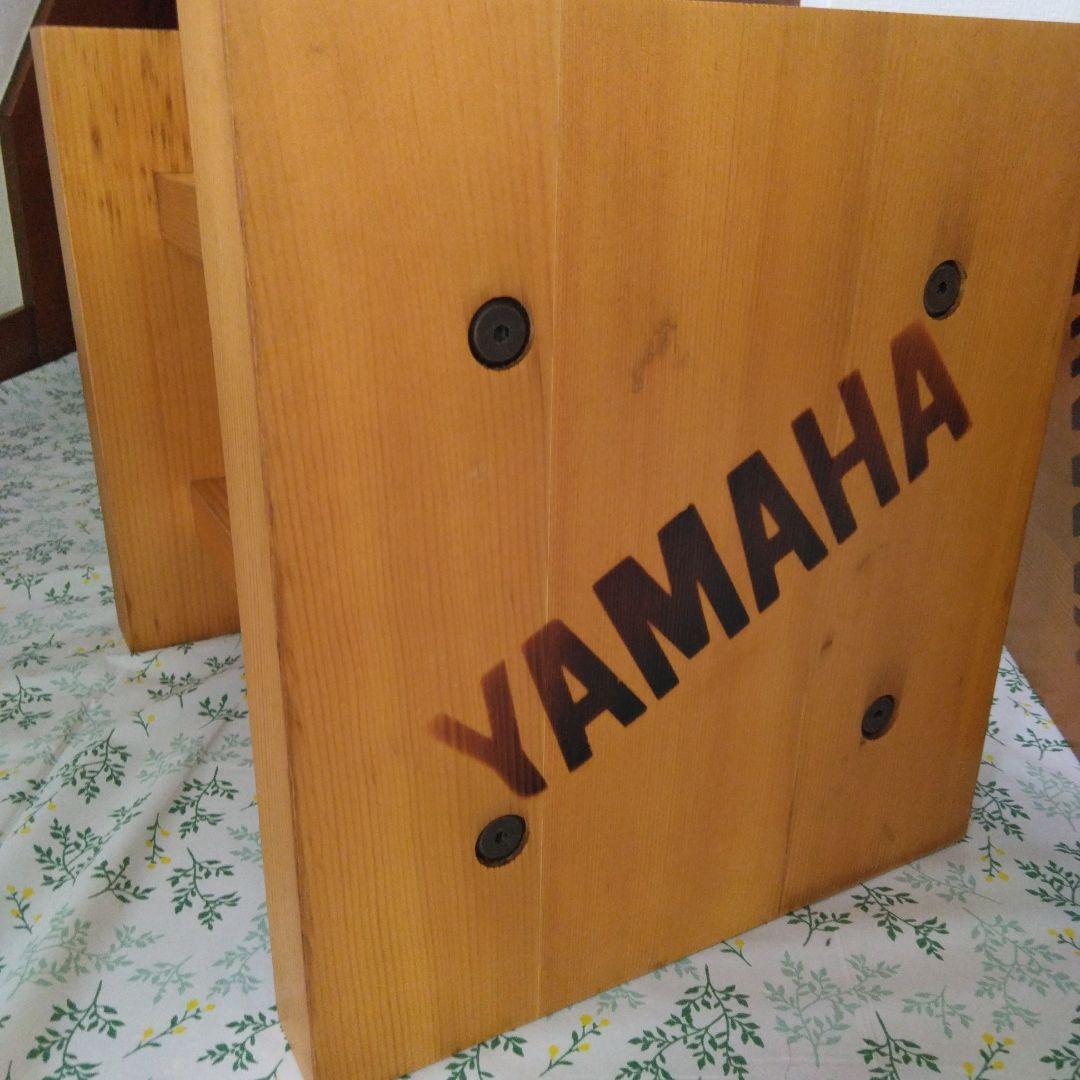 YAMAHA スピーカー スタンド。
