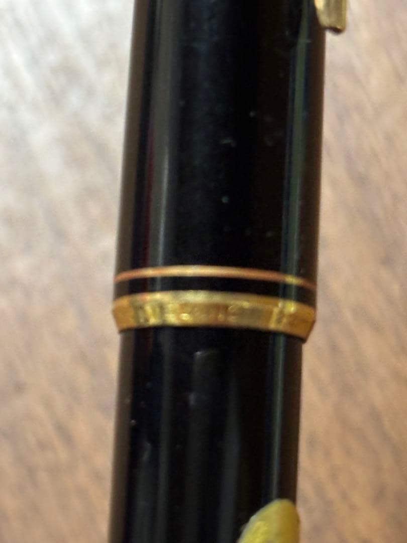 MONTBLANC 万年筆 黒 ゴールド装飾　221 EF