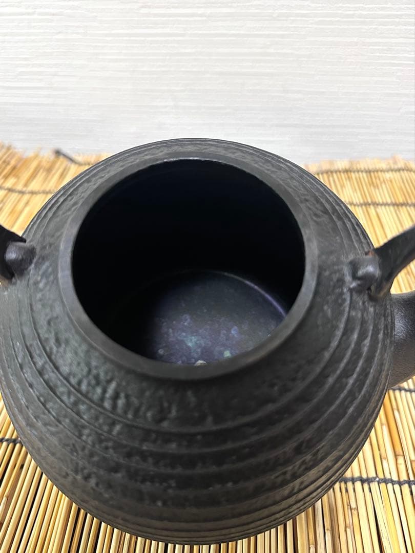ＵＳＥＤ美品　南部釜師造　１８型　糸目　南部鉄瓶　南部鉄器　鉄瓶