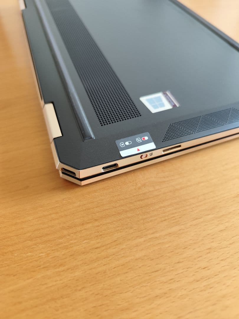 HP Spectre x360 Core-i7 SIMフリー 16GB/1TB
