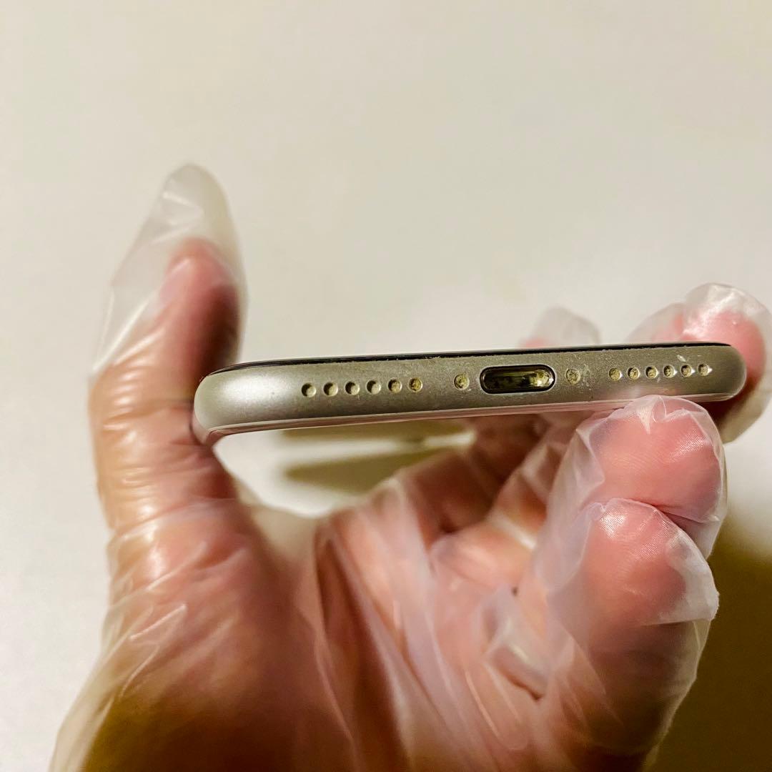 Apple iPhone SE2ホワイト 64gb SIMロック有り 即日発送
