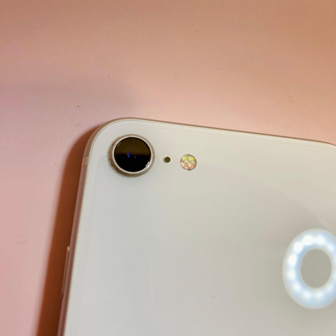 Apple iPhone SE2ホワイト 64gb SIMロック有り 即日発送