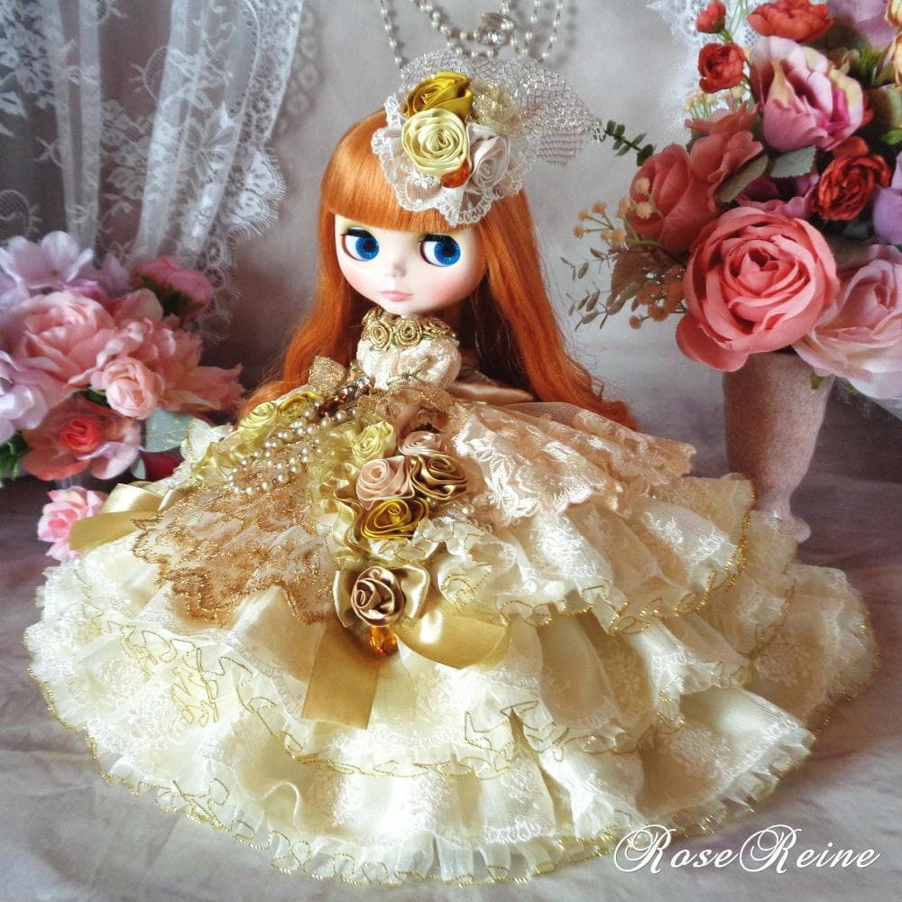アンネローゼ王妃 ゴージャスシャンパンゴールドのボリュームフリルドールドレス