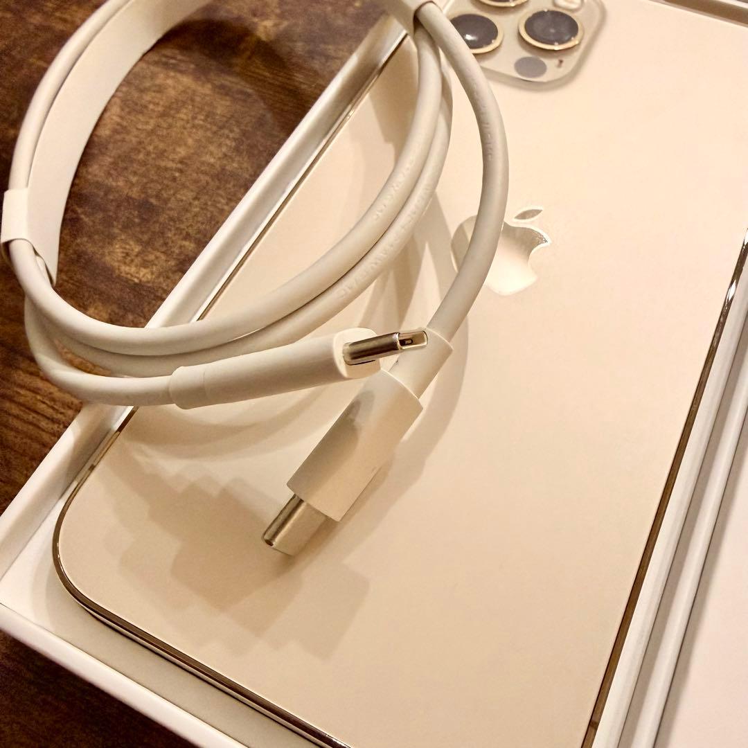iPhone 12 Pro 256GB SIMフリー ゴールド 美品