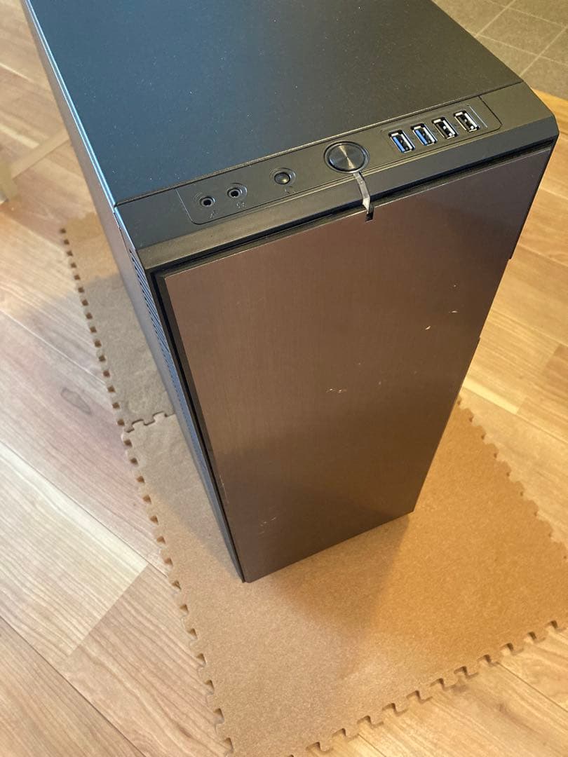 FD-CA-DEF-XL-R2 フルタワー　PCケース