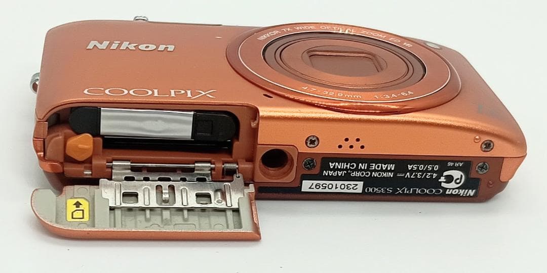 デジタルカメラ Nikon COOLPIX S3500 Orange 20.0MP