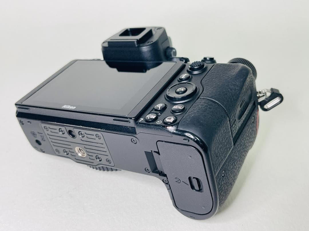 Nikon ニコン Z6 ボディ バッテリー 充電器付き ミラーレス一眼カメラ