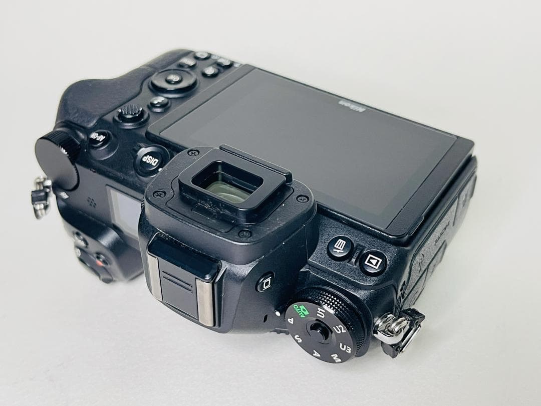 Nikon ニコン Z6 ボディ バッテリー 充電器付き ミラーレス一眼カメラ