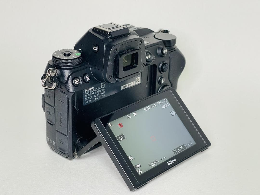 Nikon ニコン Z6 ボディ バッテリー 充電器付き ミラーレス一眼カメラ