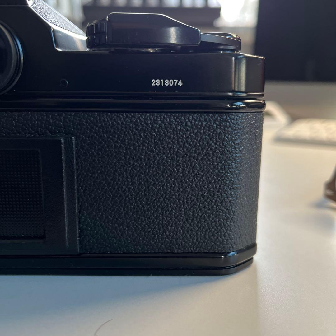 【美品】 ニコンFE2 & 50mm f1.8（ほぼ未使用）+純正フィルター