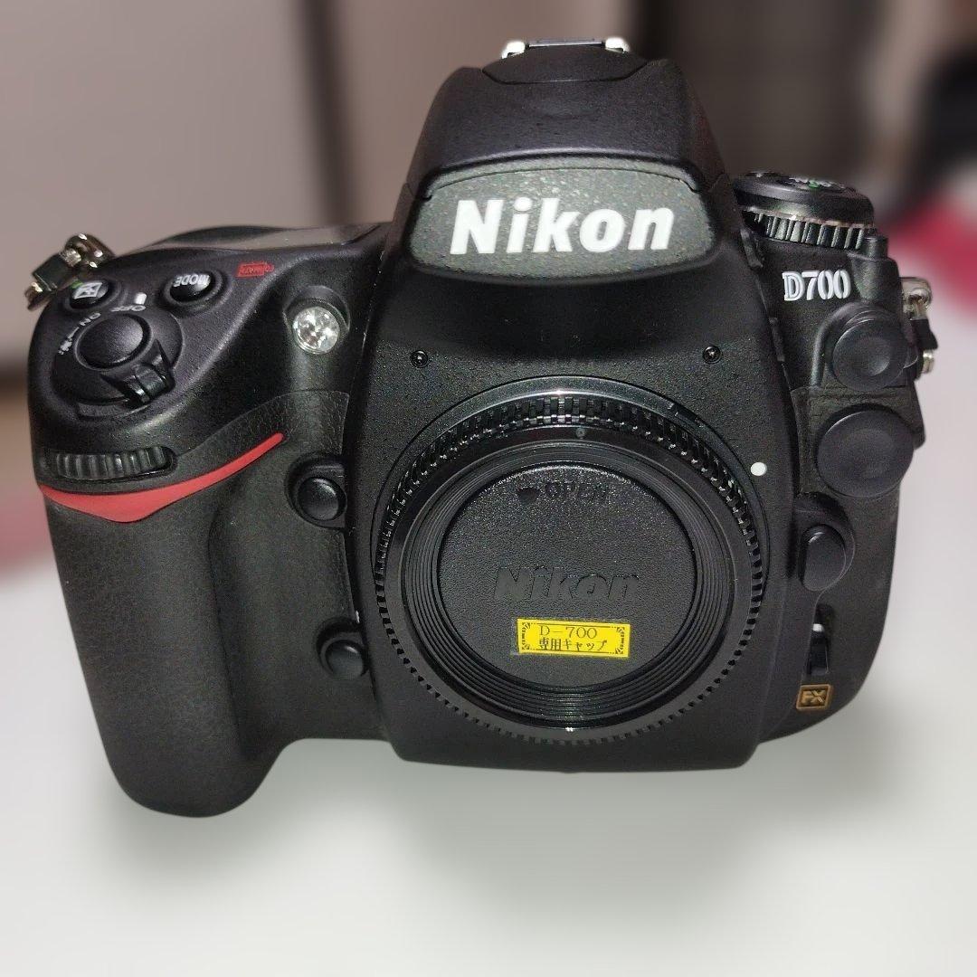 ニコンD700 【ショット数 10200】 美品