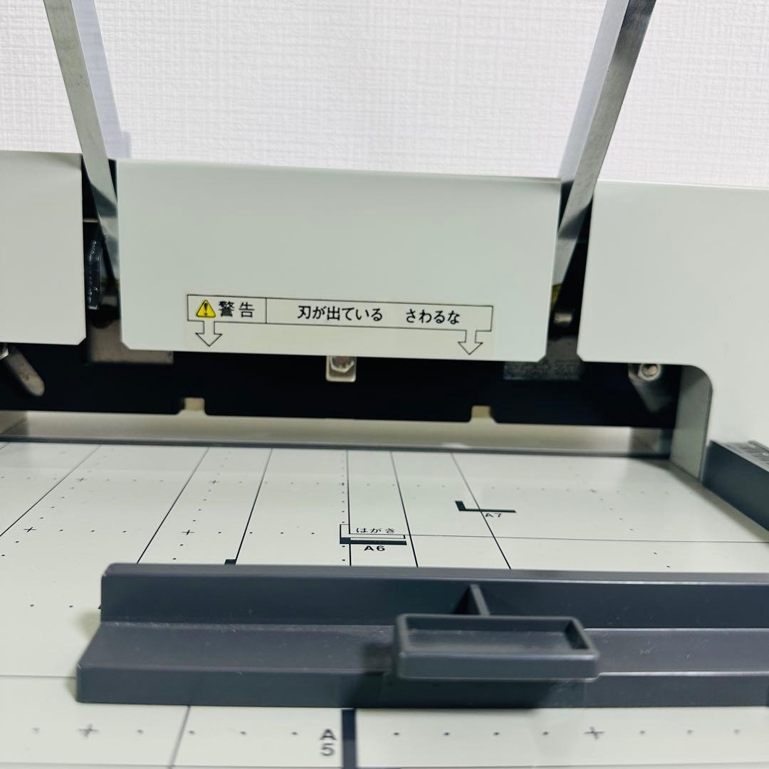 手動 断裁機 PLUS PK-513L A4対応