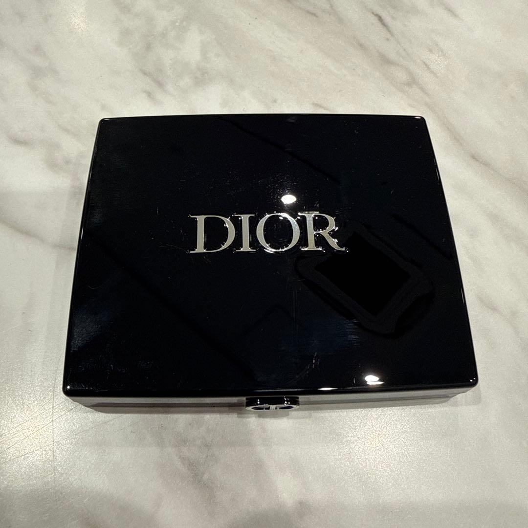 DIORSHOW サンク クルール アイシャドウ 743 ROSE TULLE