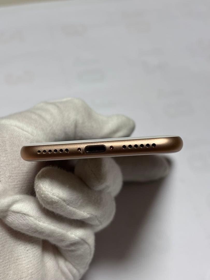Apple iPhone 8 64GB ゴールドバッテリー83%