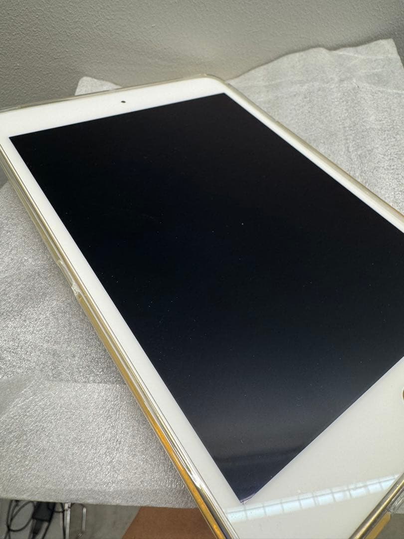 美品 iPad mini4 16GB Wi-Fi + Cellular ゴールド